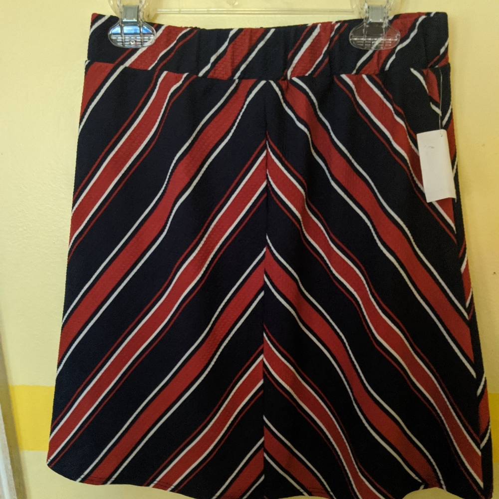 Chevron pattern skirt